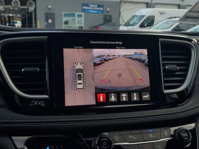 New 2026 Chrysler Pacifica Select w/ S Appearance Package image 27