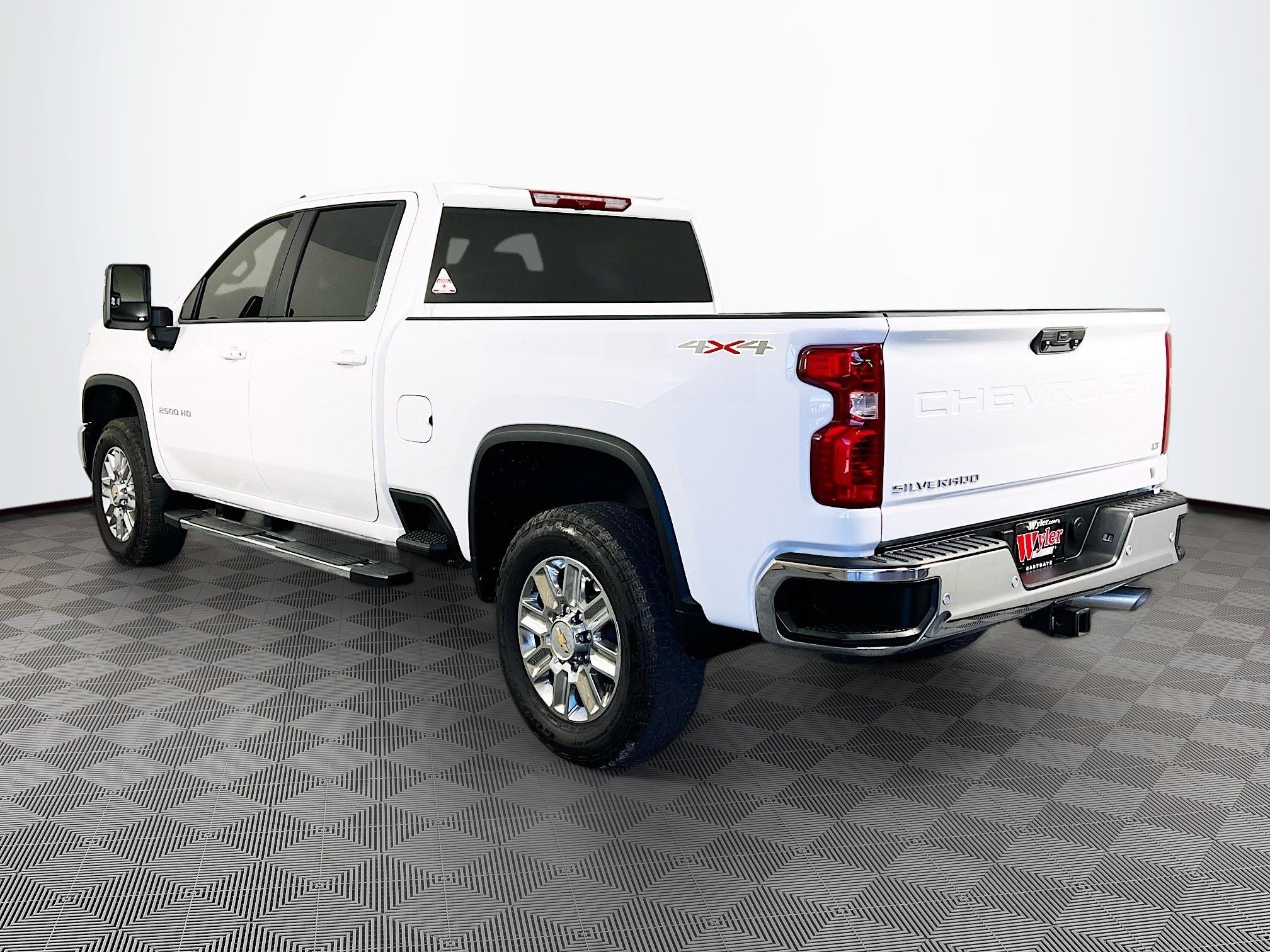 Used 2025 Chevrolet Silverado 2500 LT w/ Safety Package image 29