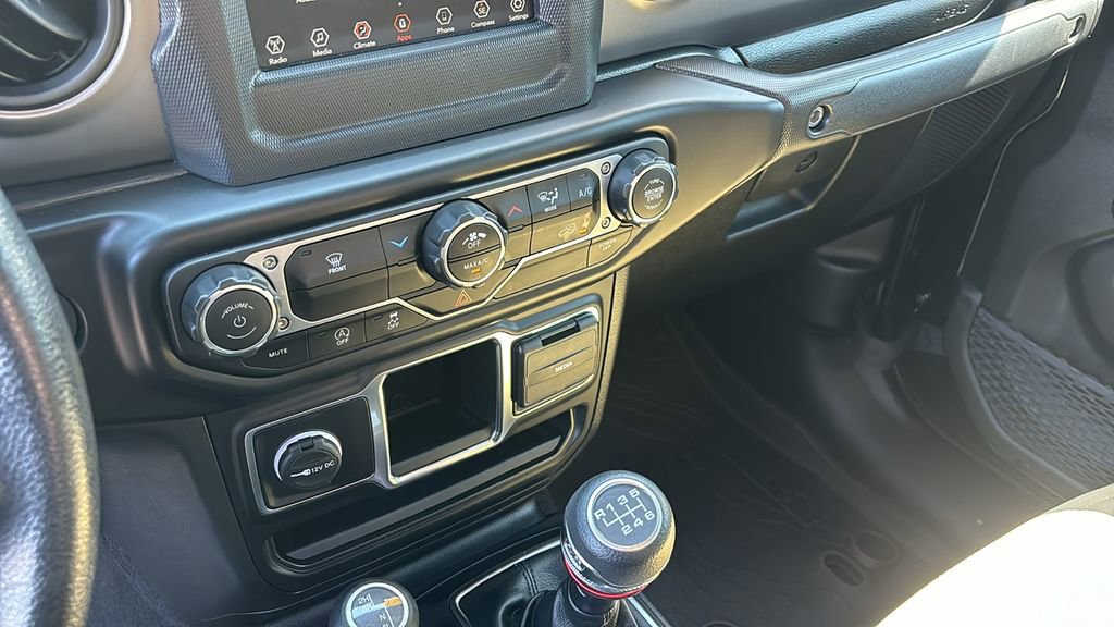 Used 2023 Jeep Gladiator Sport image 20