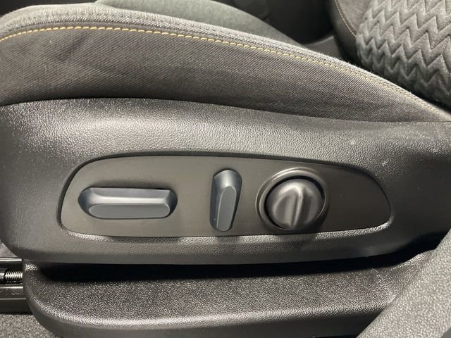 Used 2022 Chevrolet Equinox LT image 12