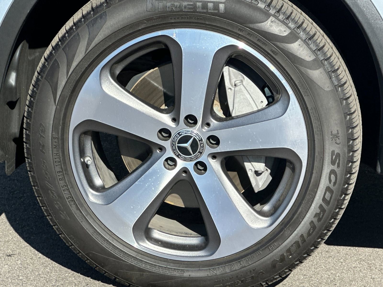 Certified 2022 Mercedes-Benz GLC 300 w/ Premium Package Lite image 31