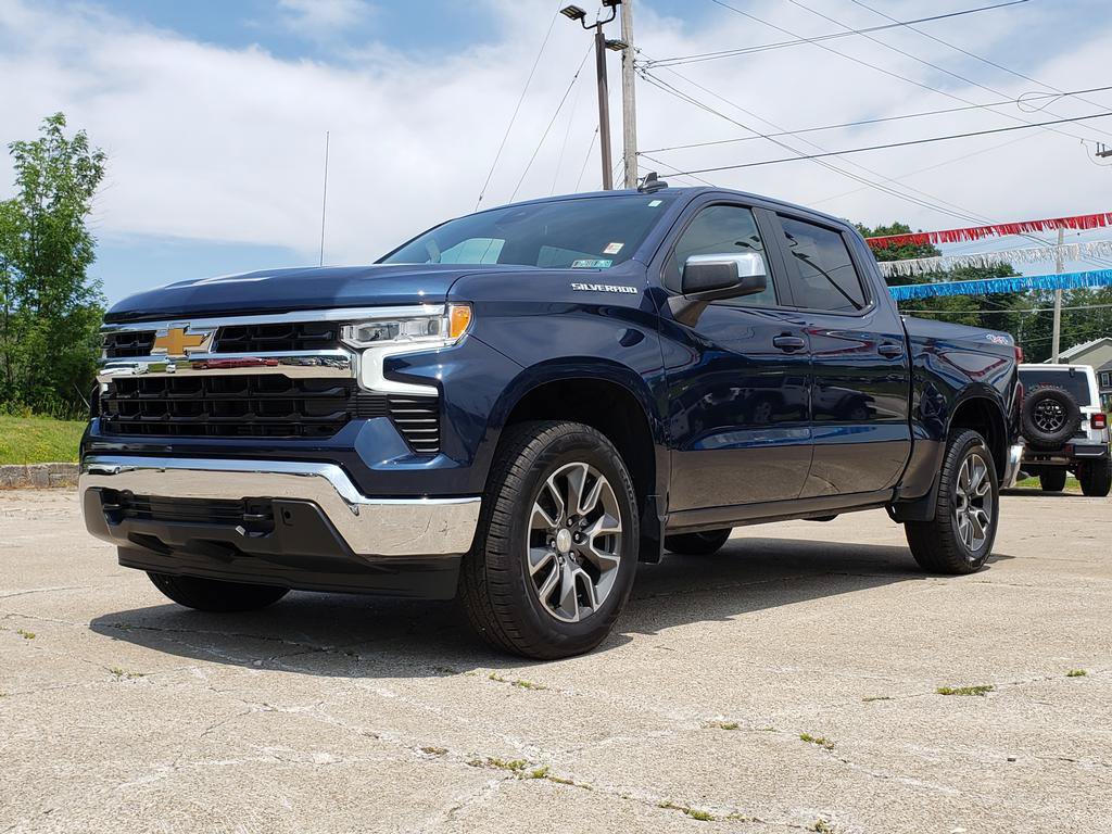 Used 2022 Chevrolet Silverado 1500 LT AWD/4WD image 7