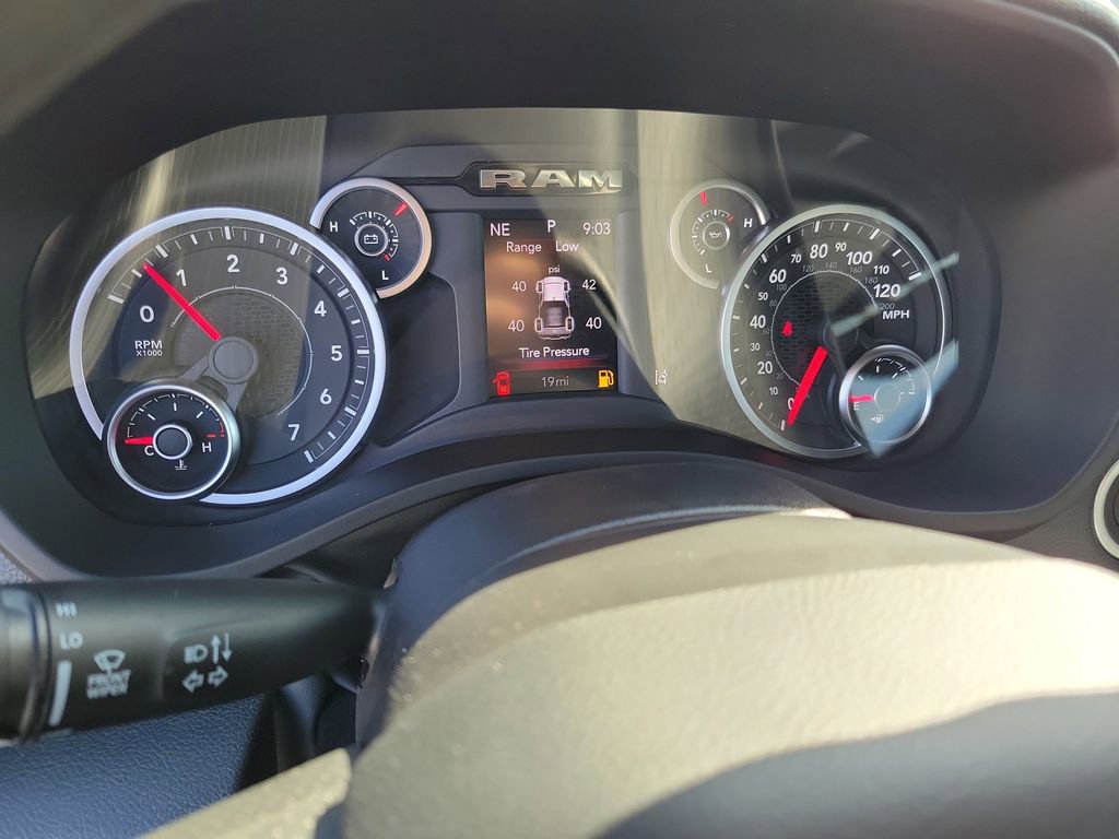 New 2026 RAM 1500 Express AWD/4WD image 15