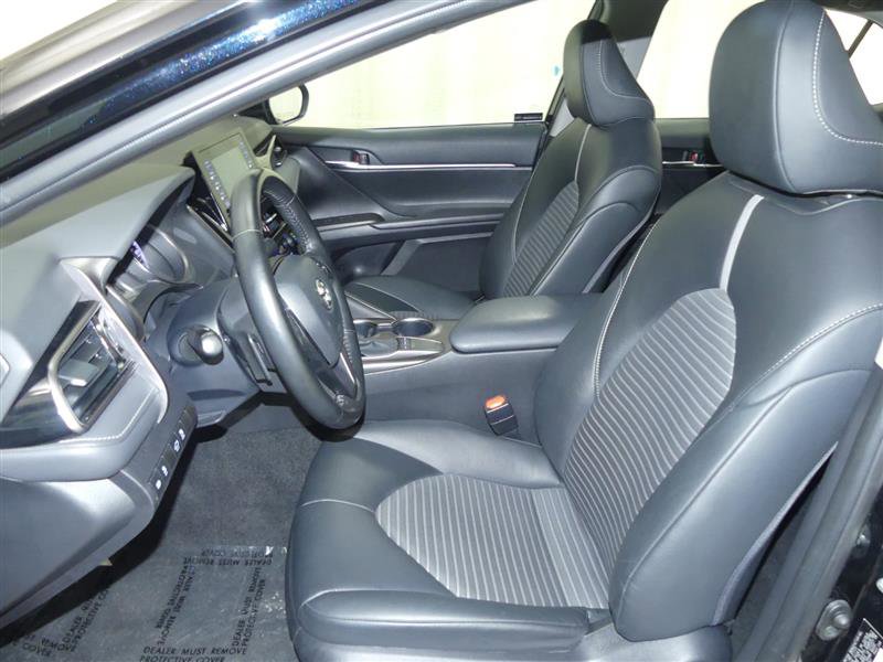 Used 2023 Toyota Camry SE image 19