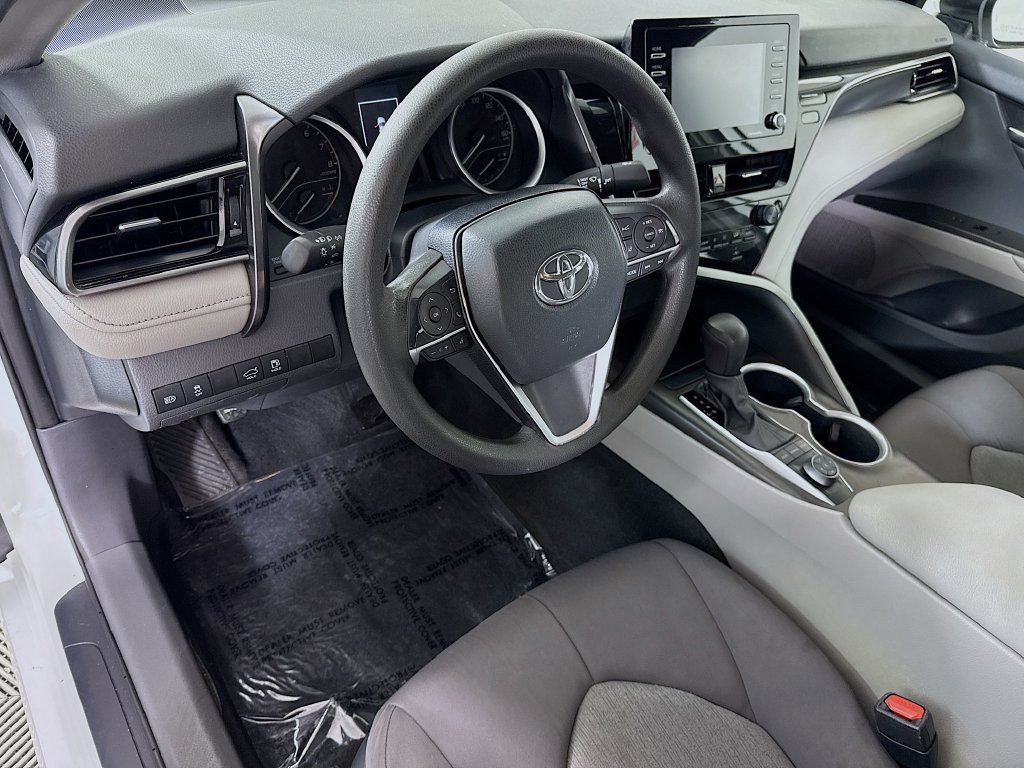 Used 2024 Toyota Camry LE w/ Convenience Package FWD image 16