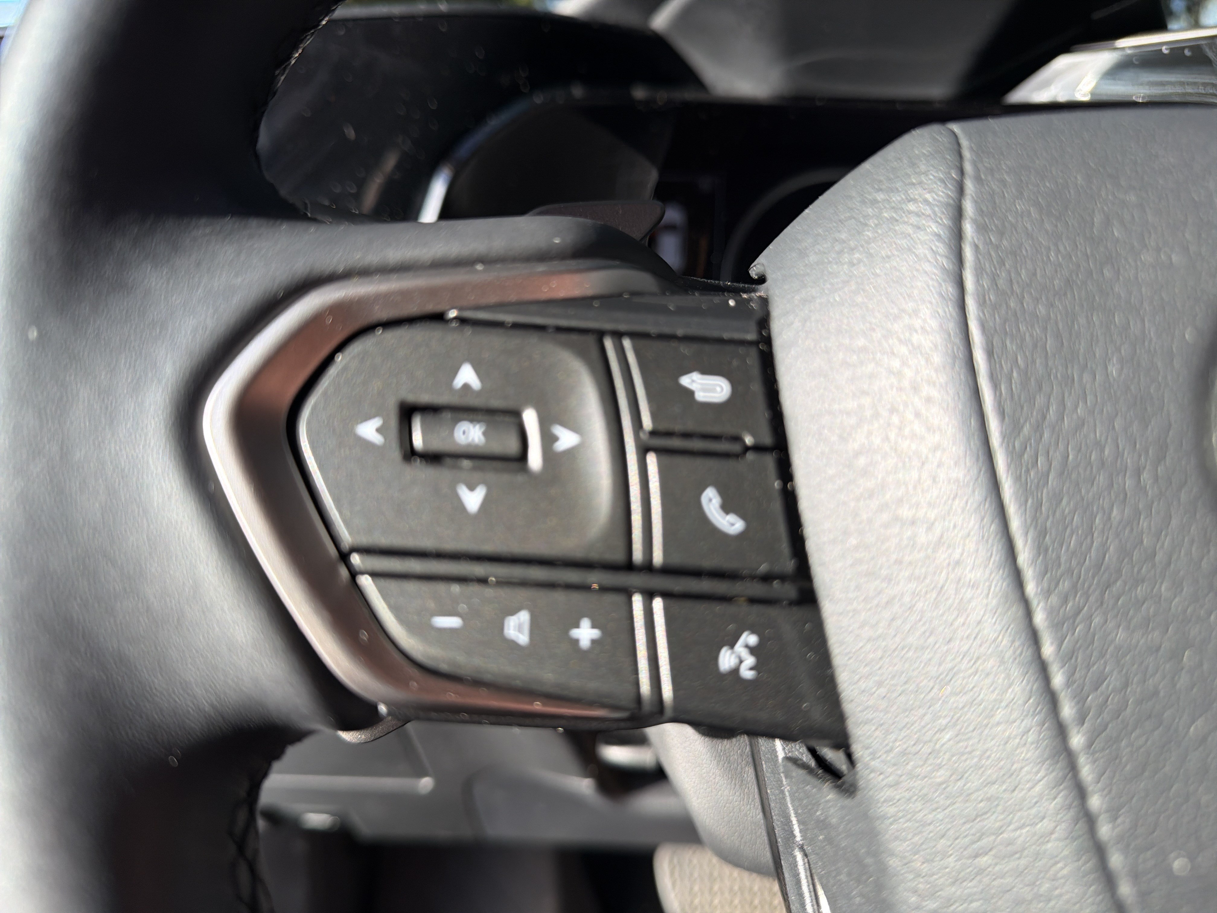 Certified 2025 Lexus NX 250 FWD w/ Accessory Package (2T) image 18