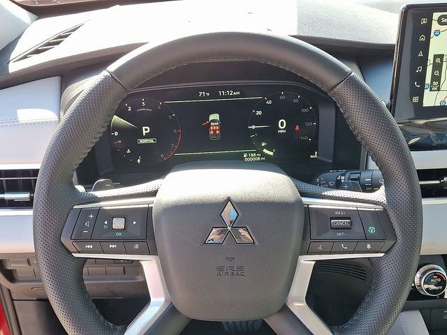 New 2025 Mitsubishi Outlander SE image 10