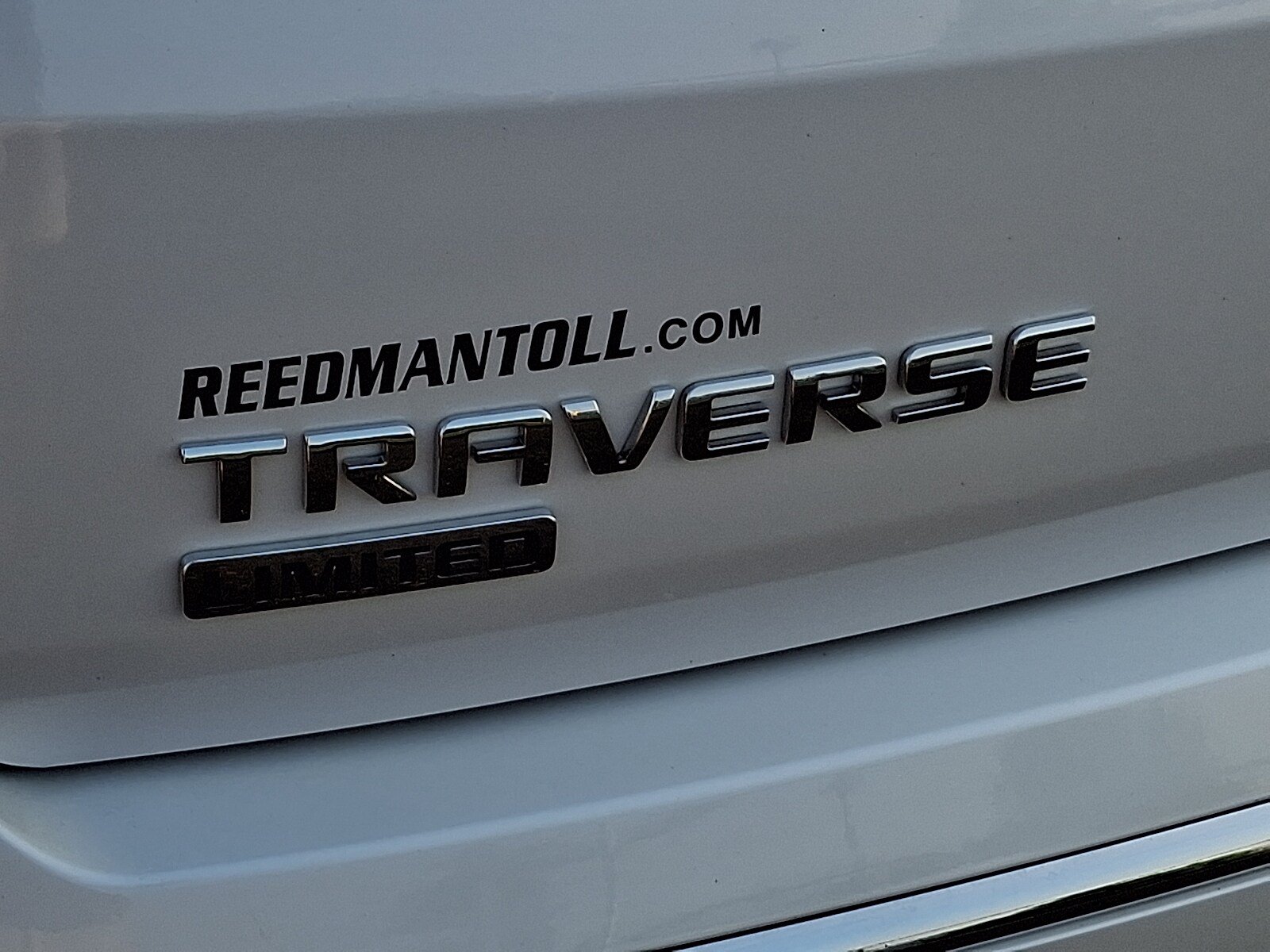 Used 2024 Chevrolet Traverse High Country FWD image 36