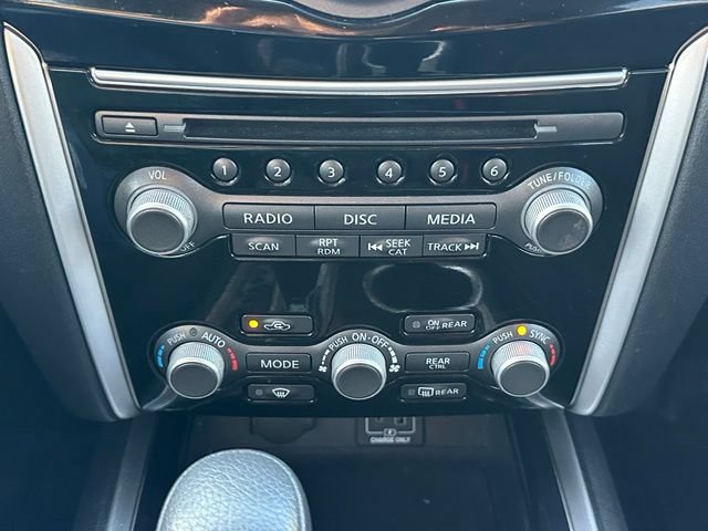 Used 2019 Nissan Pathfinder S AWD/4WD image 31