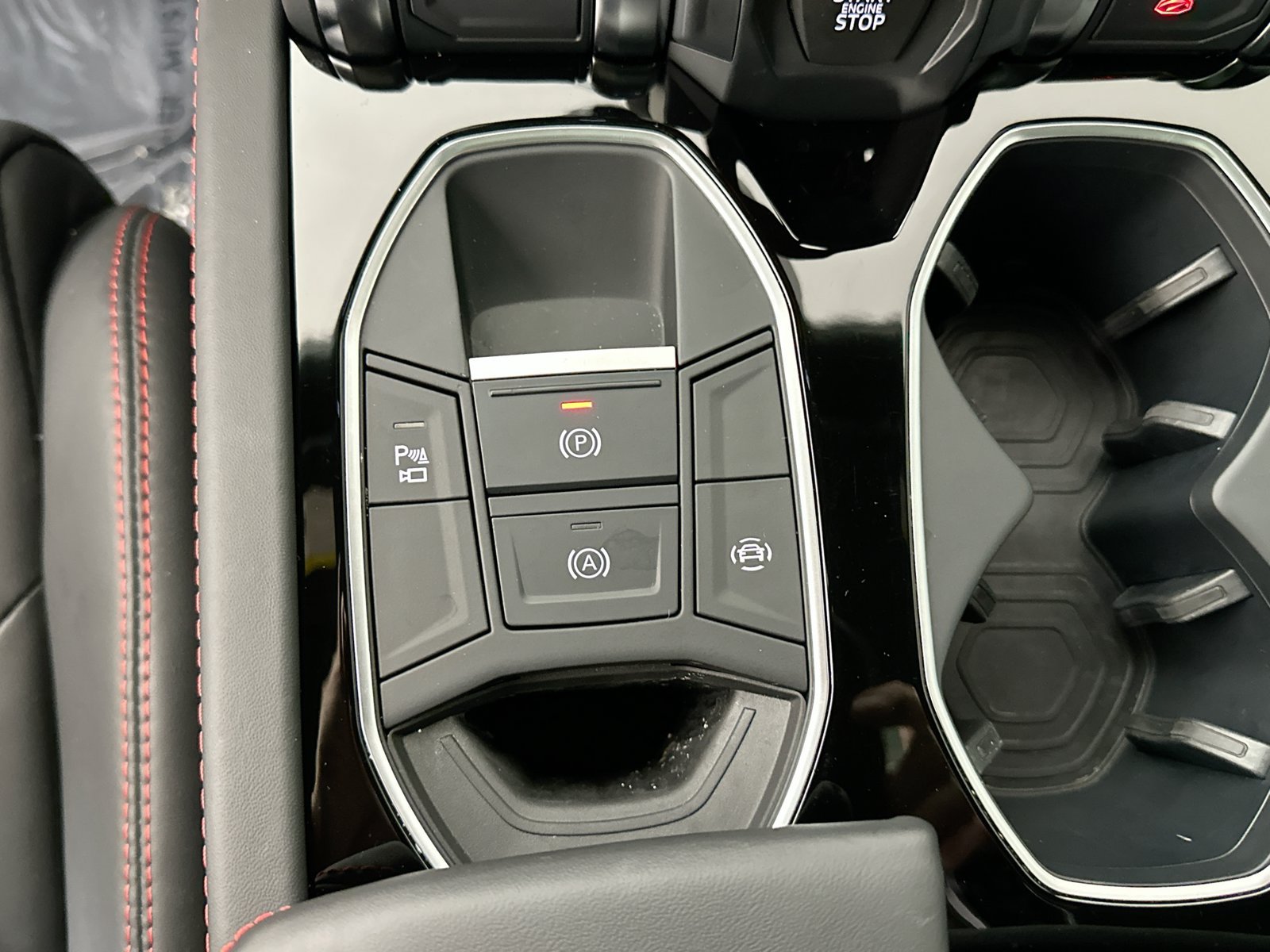 Used 2025 Lamborghini Urus S AWD/4WD image 30