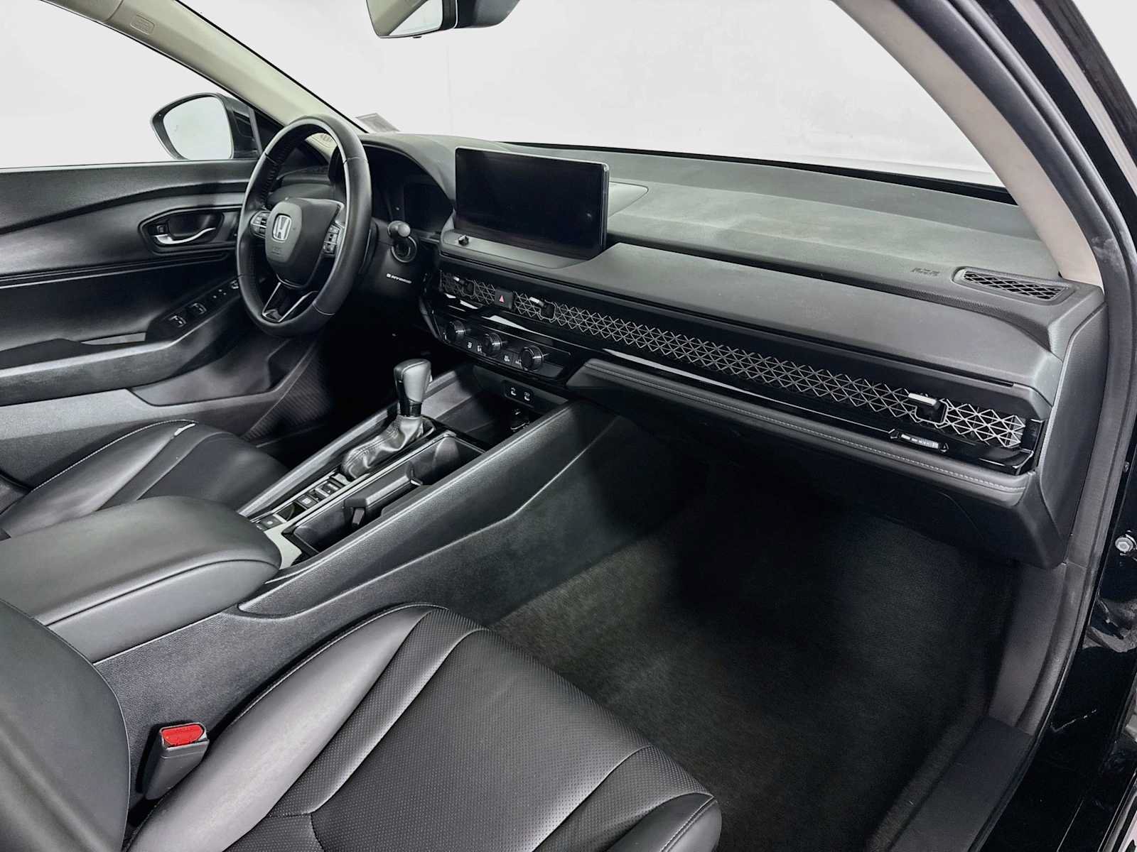 Used 2023 Honda Accord EX-L image 26