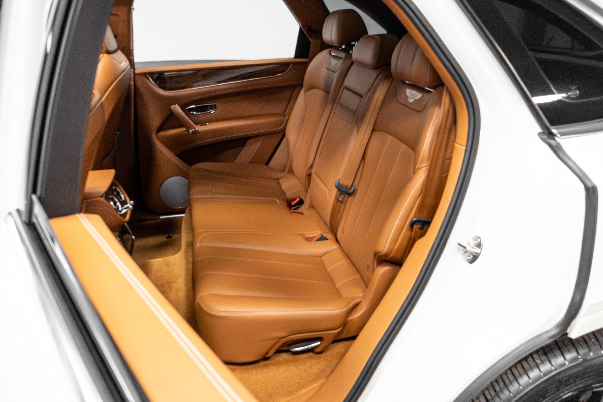 Used 2019 Bentley Bentayga image 34