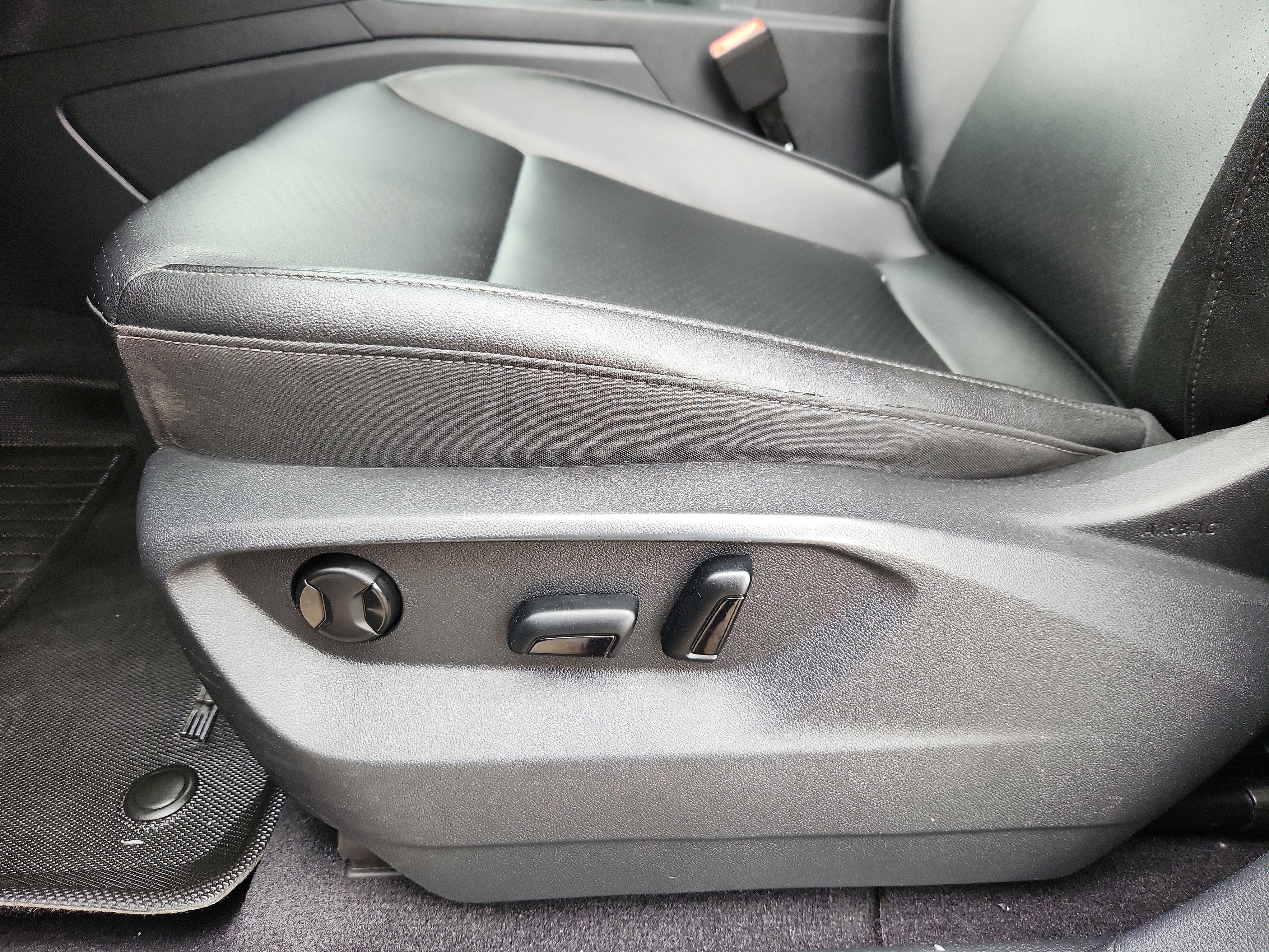 Used 2018 Volkswagen Atlas SE image 8