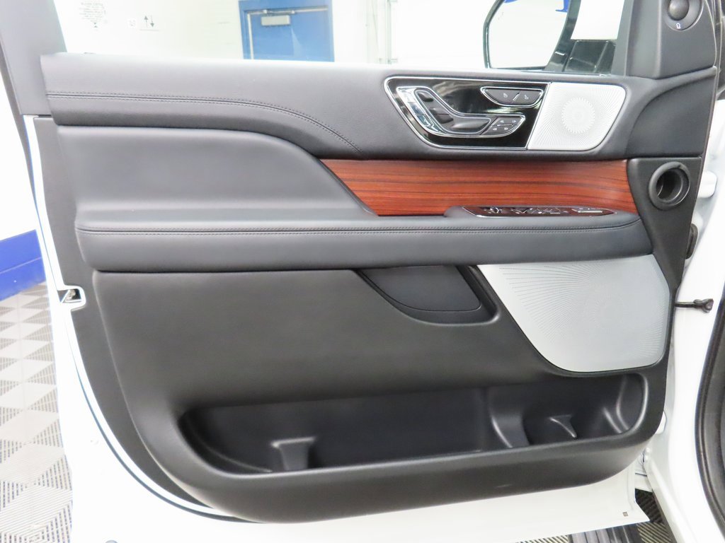 Used 2024 Lincoln Navigator L Reserve w/ Equipment Group 201A image 70