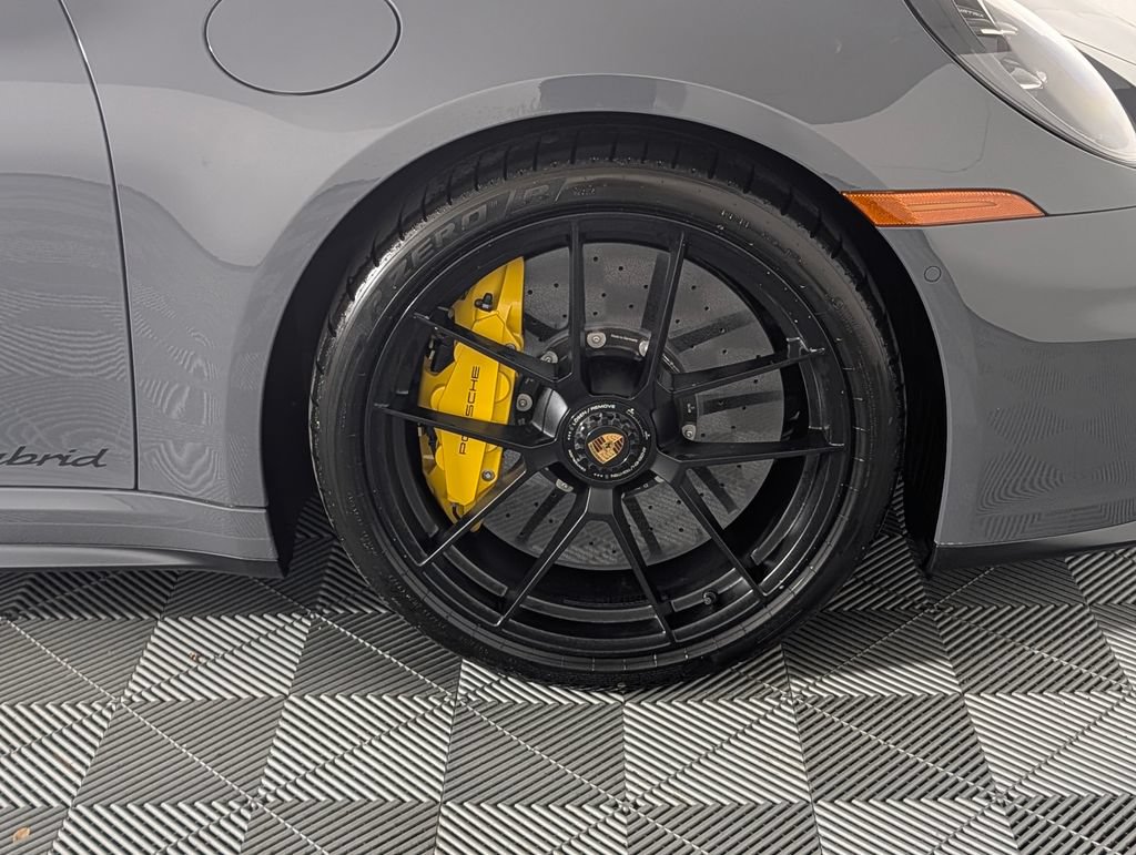 New 2026 Porsche 911 Targa 4 GTS AWD/4WD image 14
