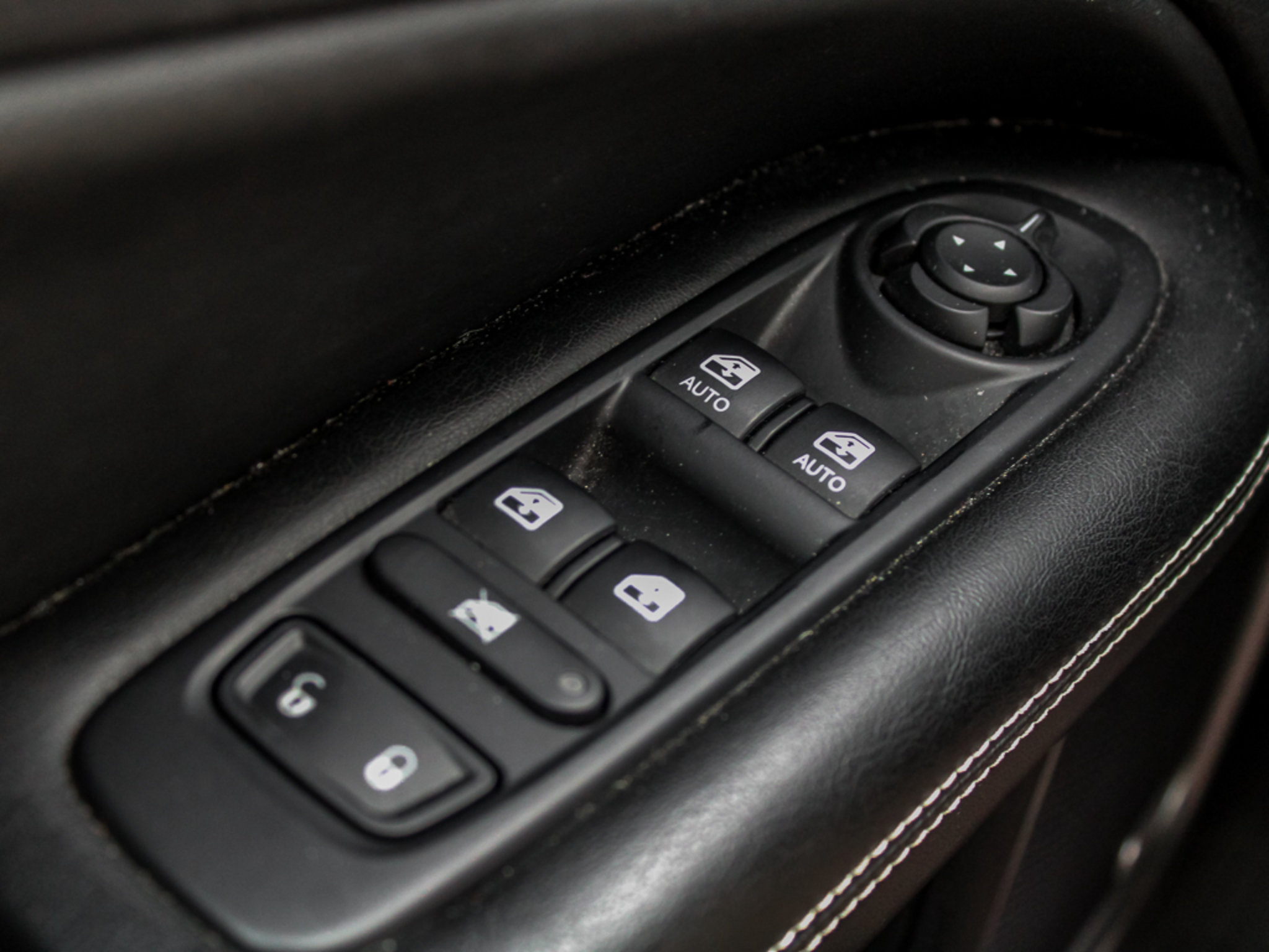 Used 2021 Jeep Compass Latitude w/ Sun and Sound Group AWD/4WD image 33