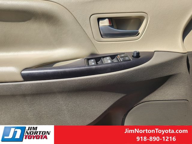 Used 2017 Toyota Sienna LE FWD image 23