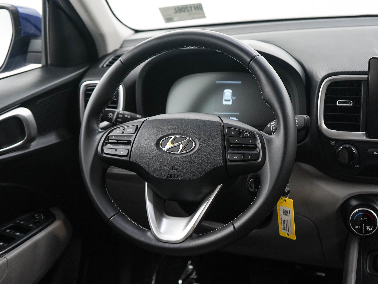 Used 2023 Hyundai Venue SEL FWD image 14