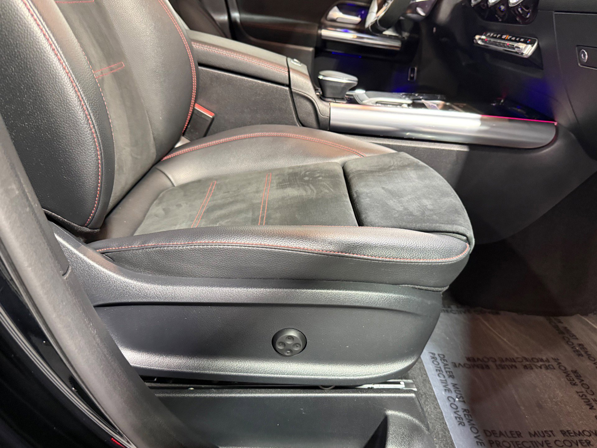 Used 2022 Mercedes-Benz GLA 35 AMG 4MATIC w/ Premium Package Lite image 59