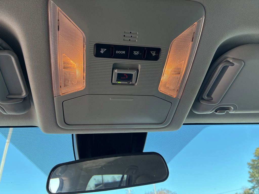 Used 2021 Toyota RAV4 XLE image 15