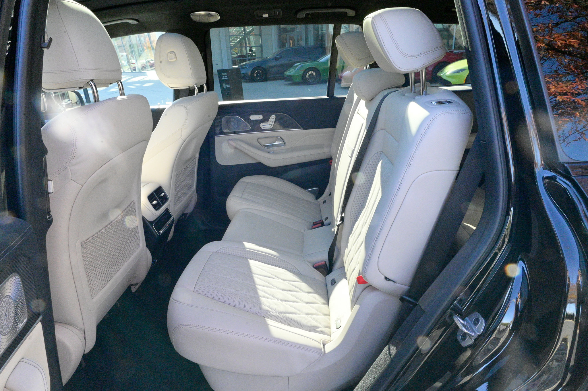 Used 2025 Mercedes-Benz GLS 63 AMG 4MATIC image 33