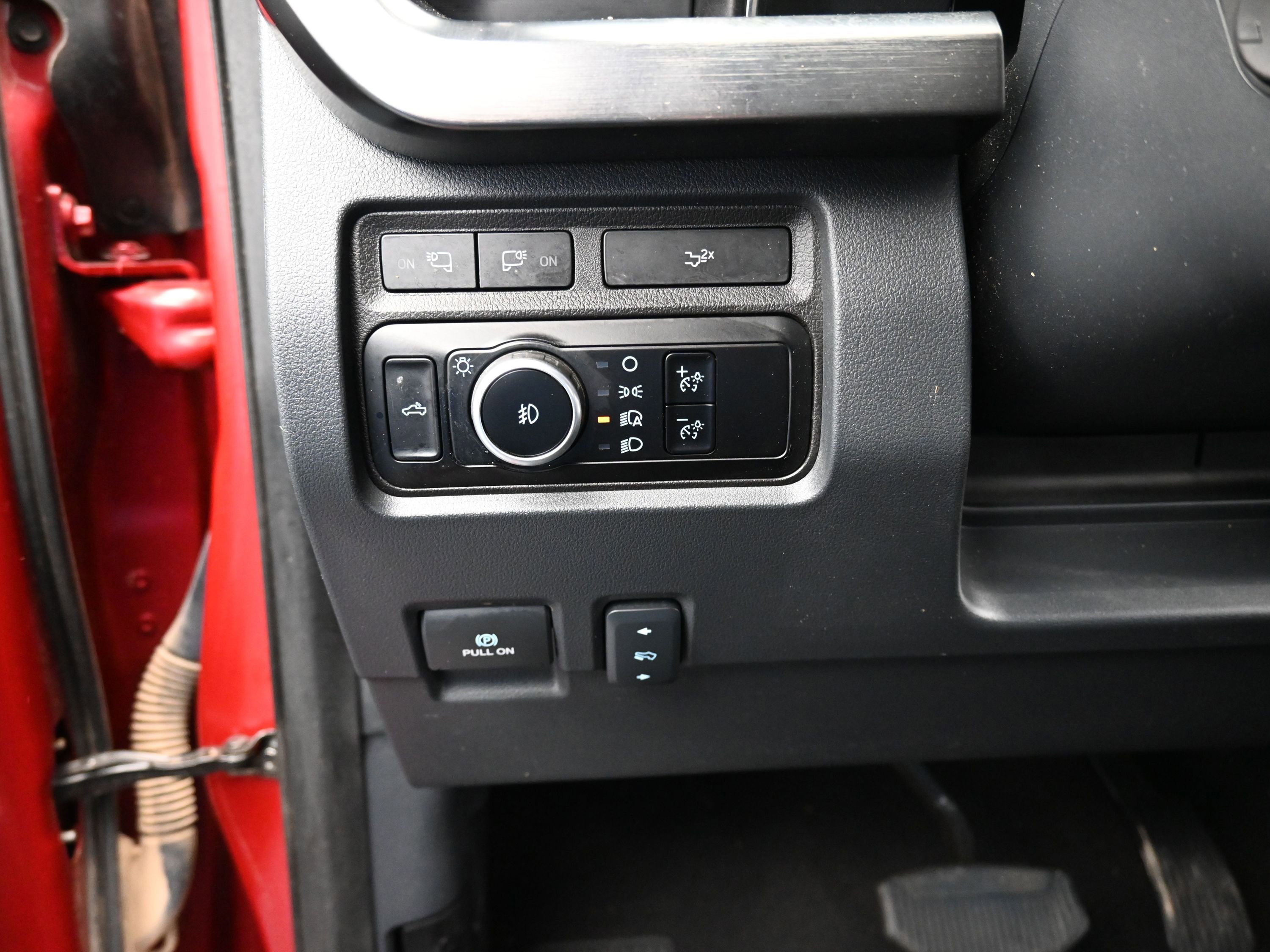 Used 2024 Ford F350 Lariat w/ Lariat Ultimate Package image 9