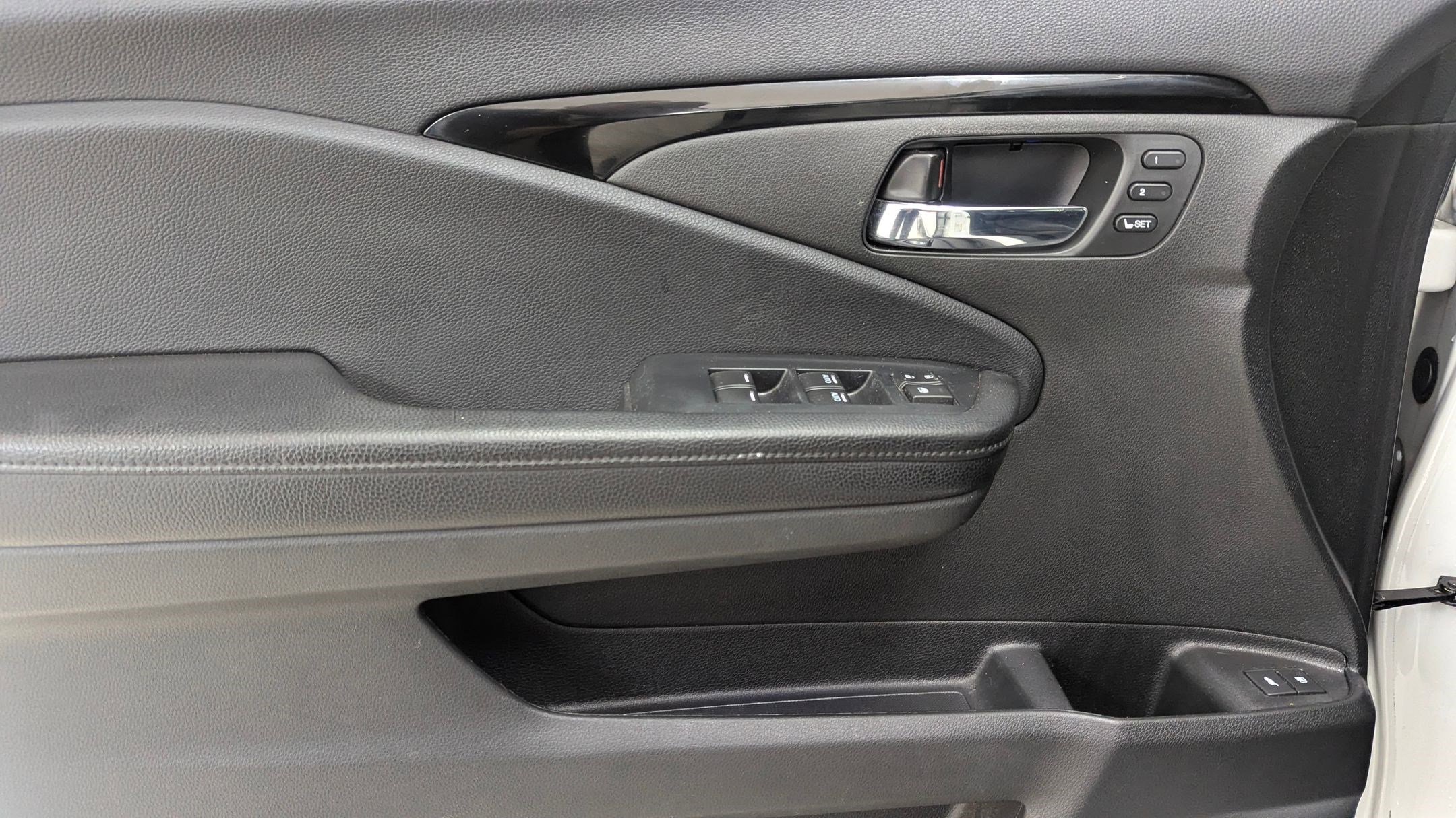 Used 2020 Honda Pilot Elite image 12