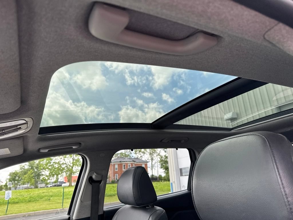 Used 2019 Hyundai Santa Fe Limited AWD/4WD image 31