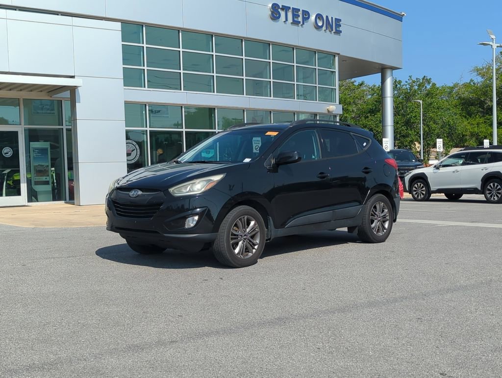 Used 2015 Hyundai Tucson SE AWD/4WD image 1