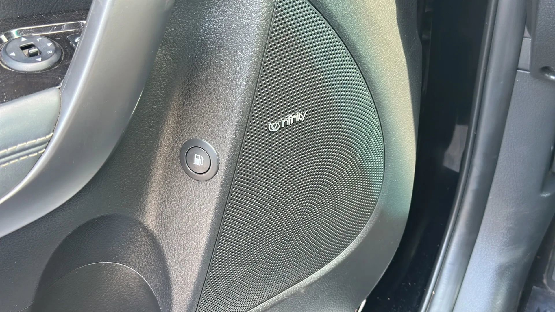 Used 2015 Kia Sorento SX image 20