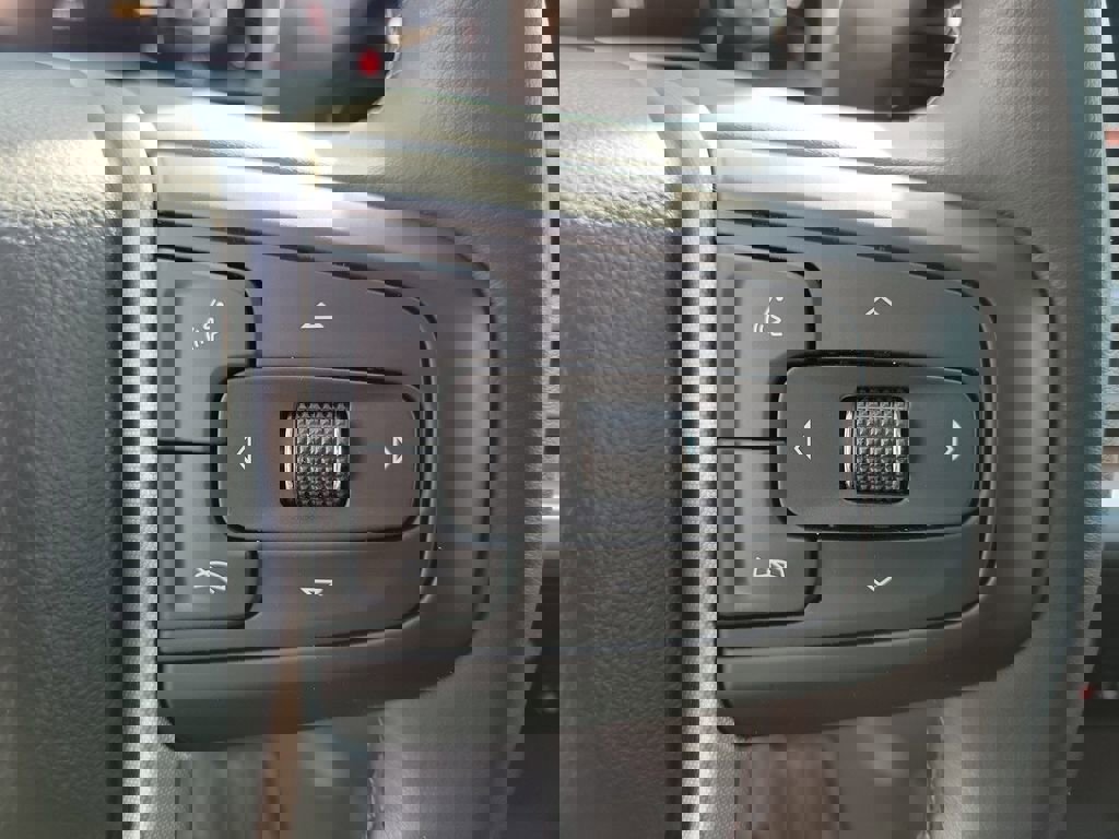 Used 2024 GMC Sierra 1500 SLE w/ Preferred Package image 23