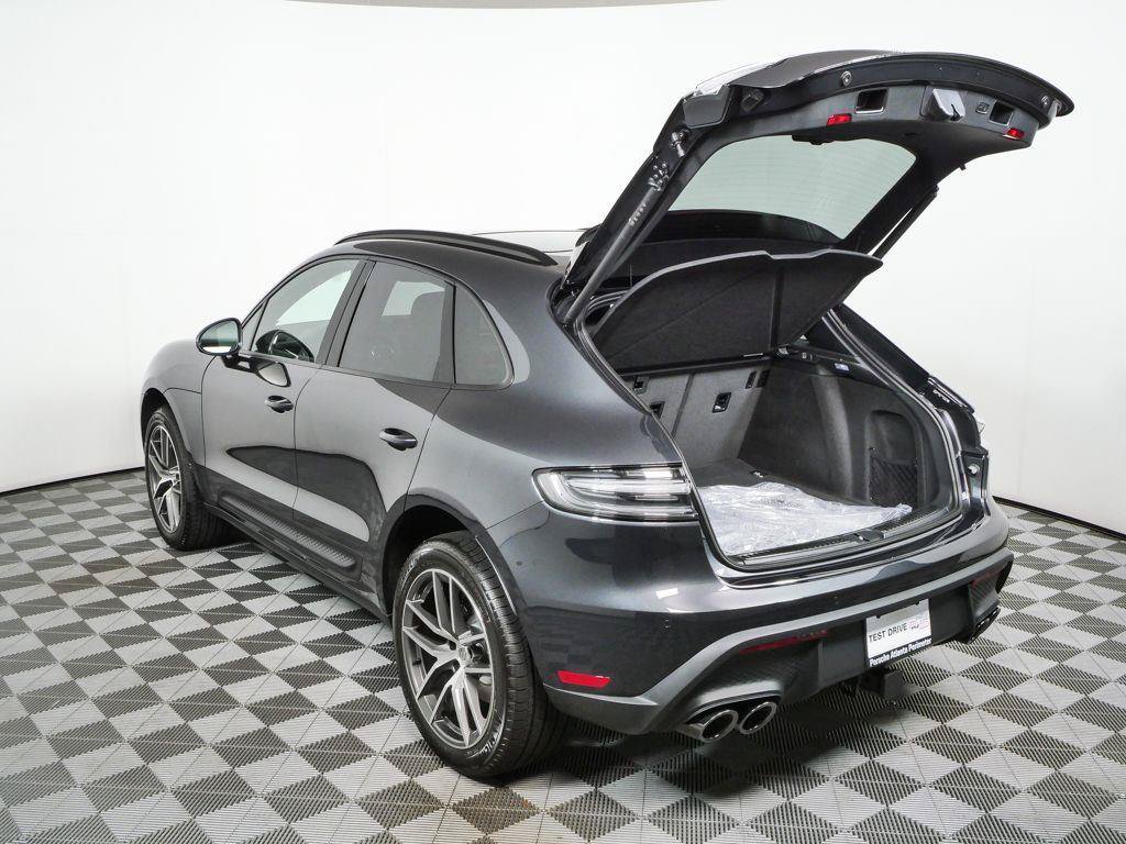 New 2026 Porsche Macan AWD/4WD image 38