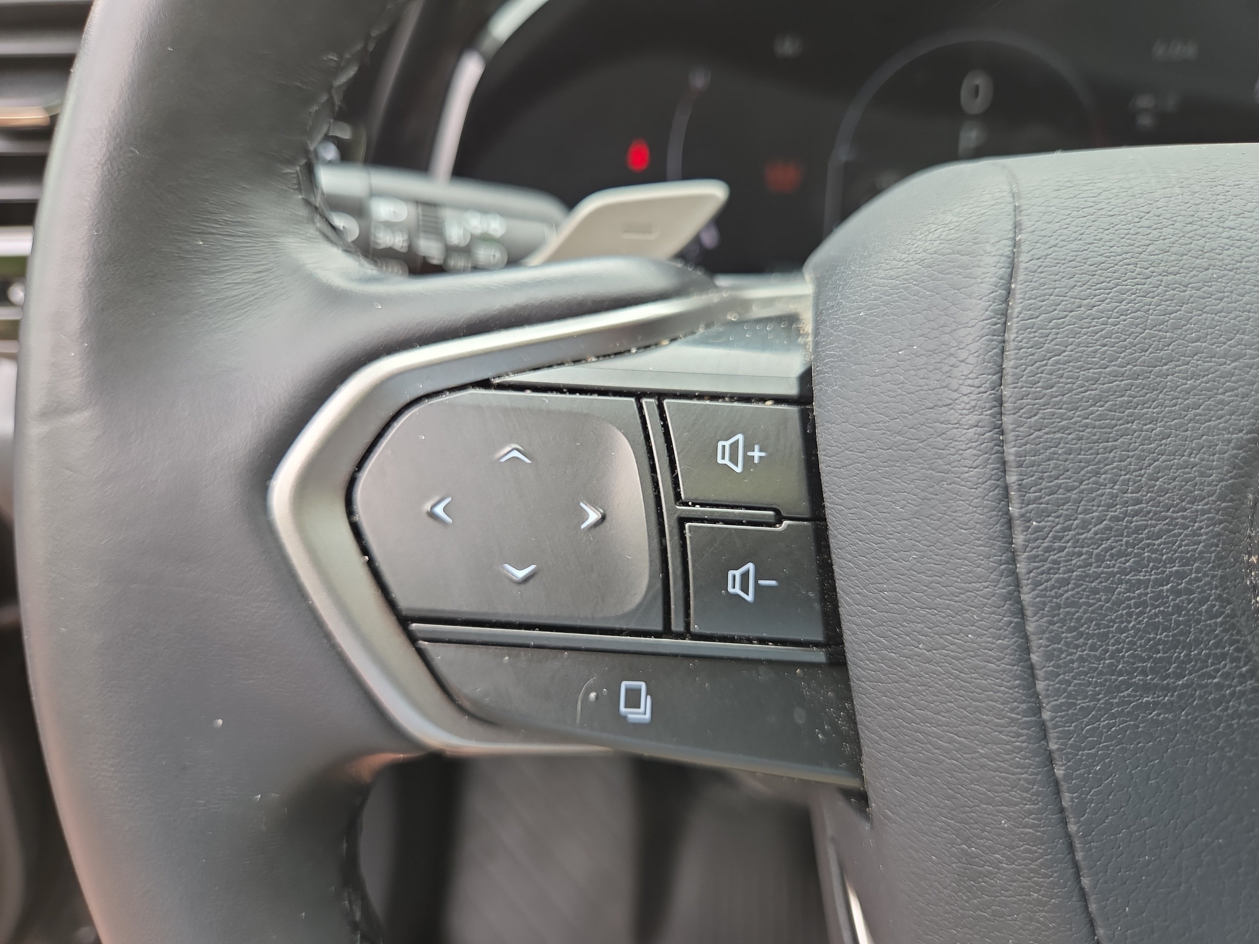 Certified 2025 Lexus NX 350h AWD w/ Accessory Package (2T) image 30