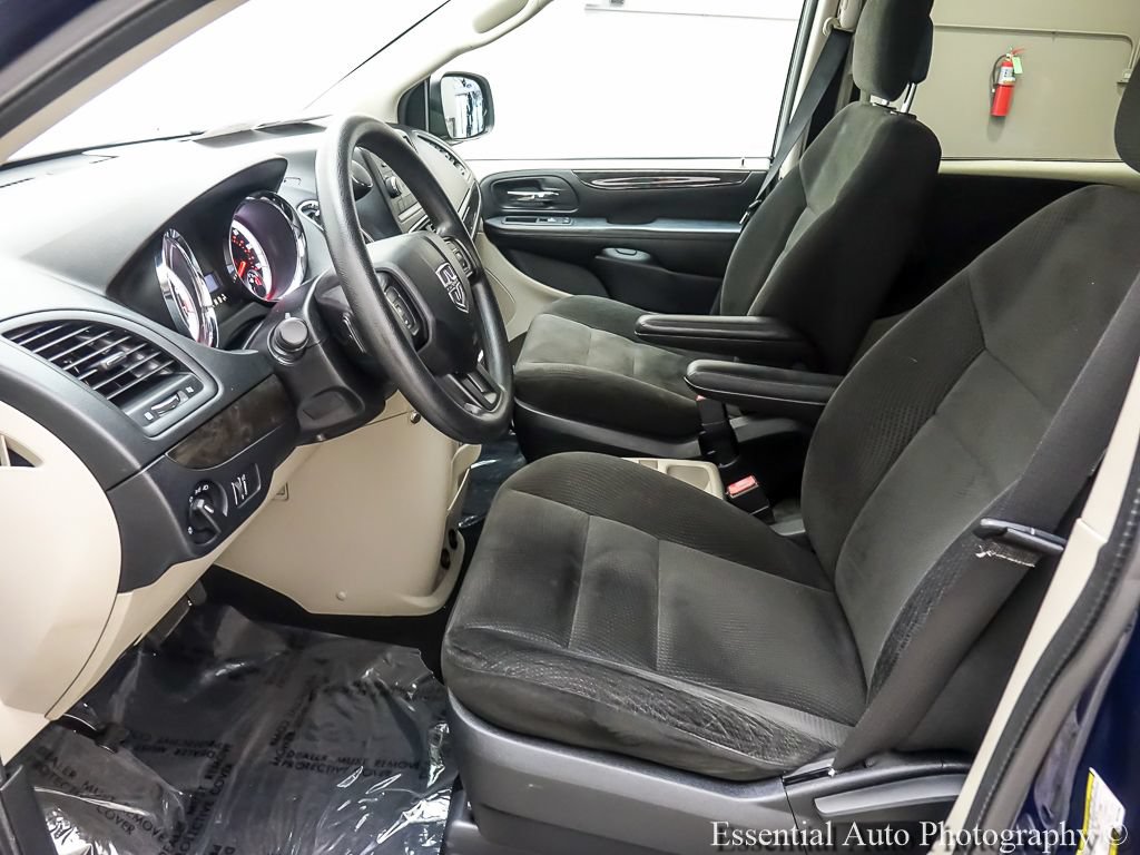 Used 2017 Dodge Grand Caravan SE FWD image 9