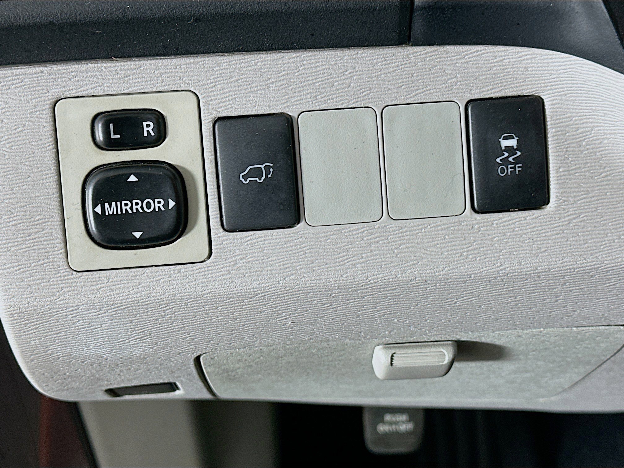 Used 2014 Toyota Venza LE w/ LE Convenience Package FWD image 16