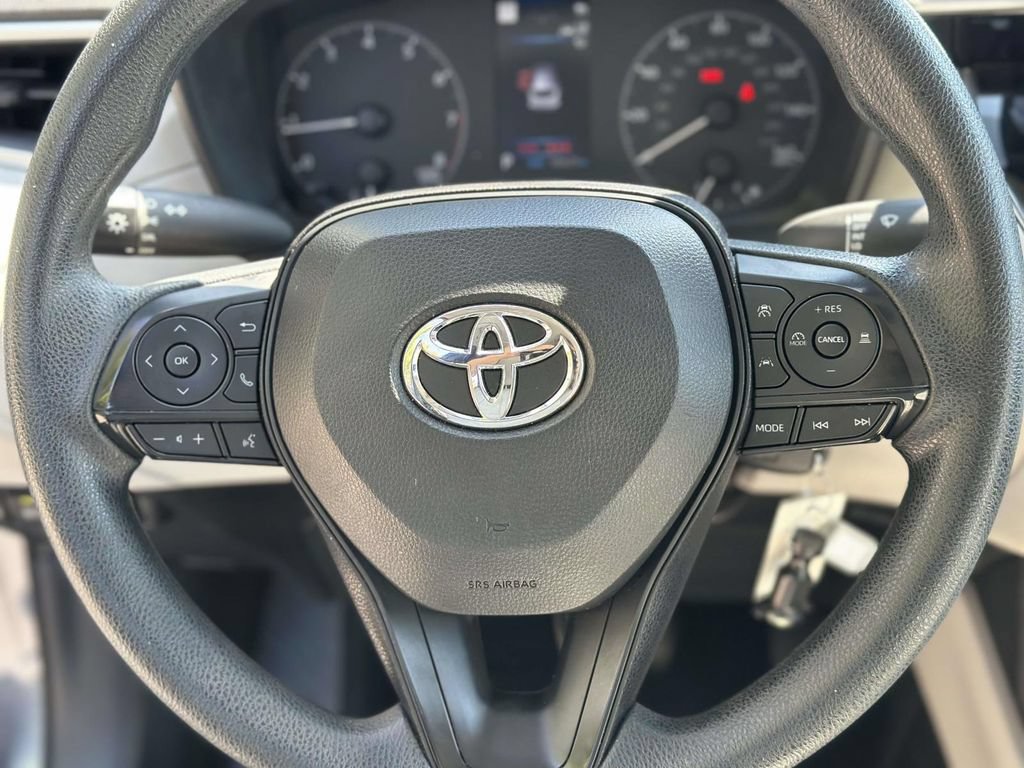 Used 2023 Toyota Corolla Cross L FWD image 11