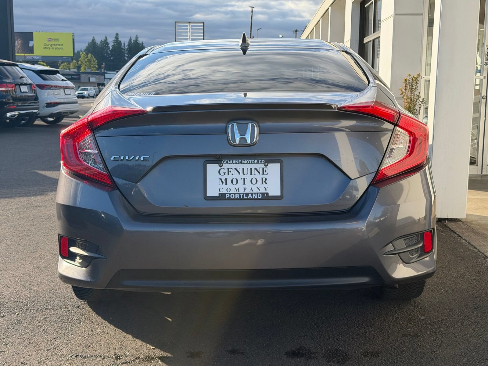 Used 2018 Honda Civic EX-L image 4