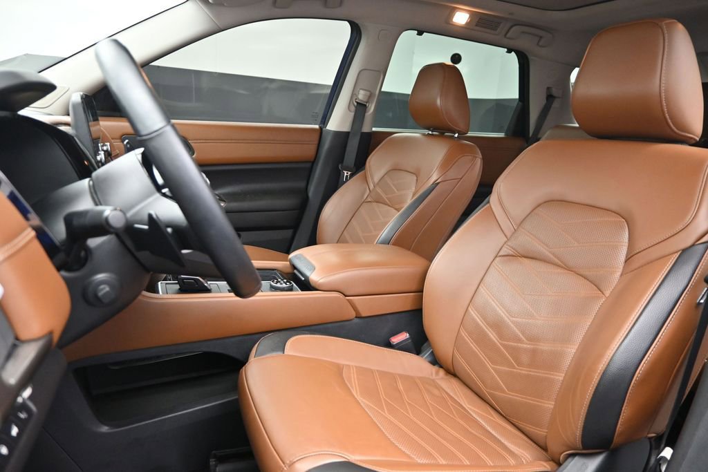 Used 2023 Nissan Pathfinder Platinum AWD/4WD image 16