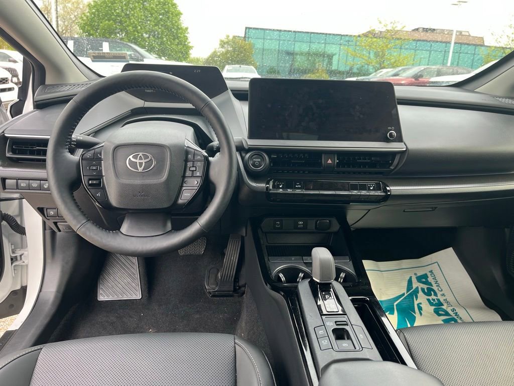 Used 2025 Toyota Prius AWD image 6