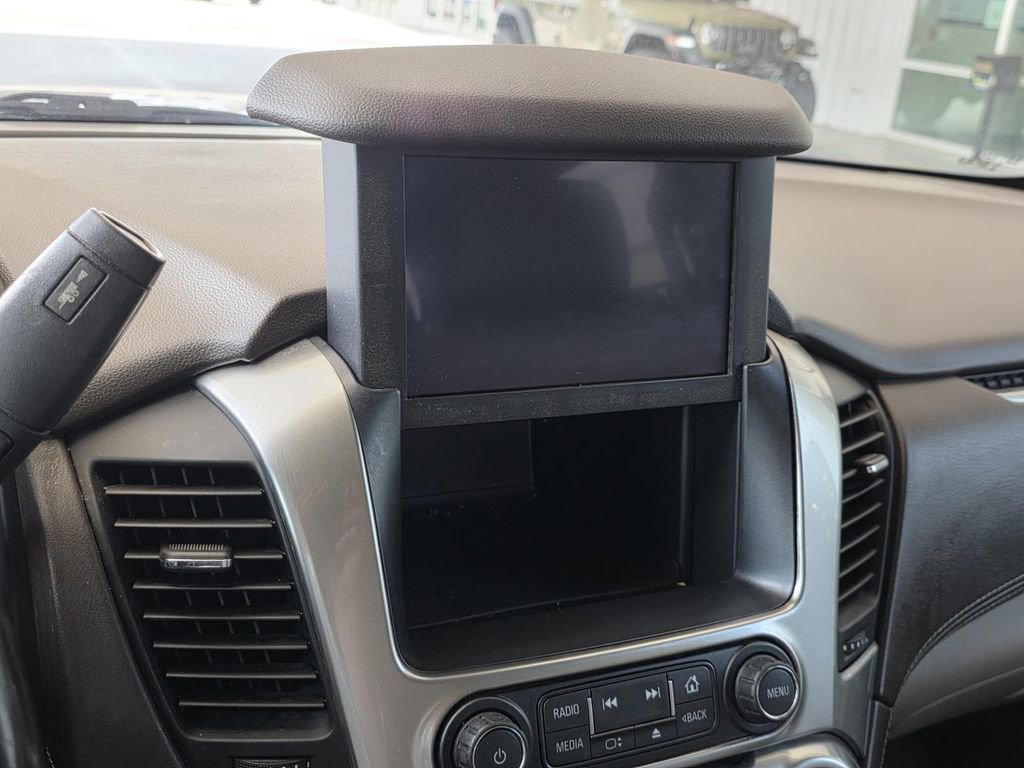 Used 2019 Chevrolet Suburban LT RWD image 20