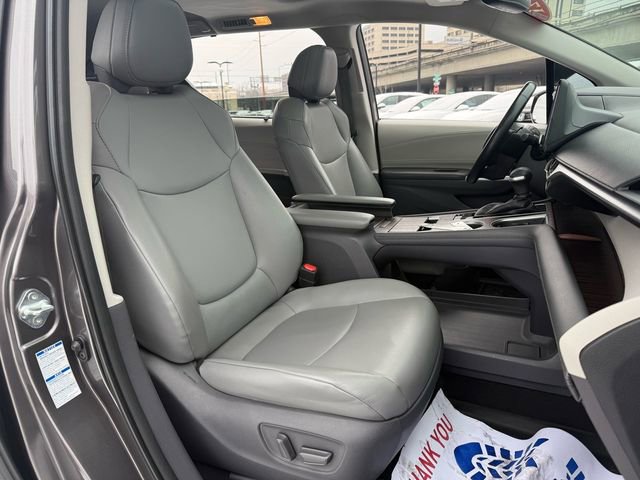 Certified 2021 Toyota Sienna XLE image 12