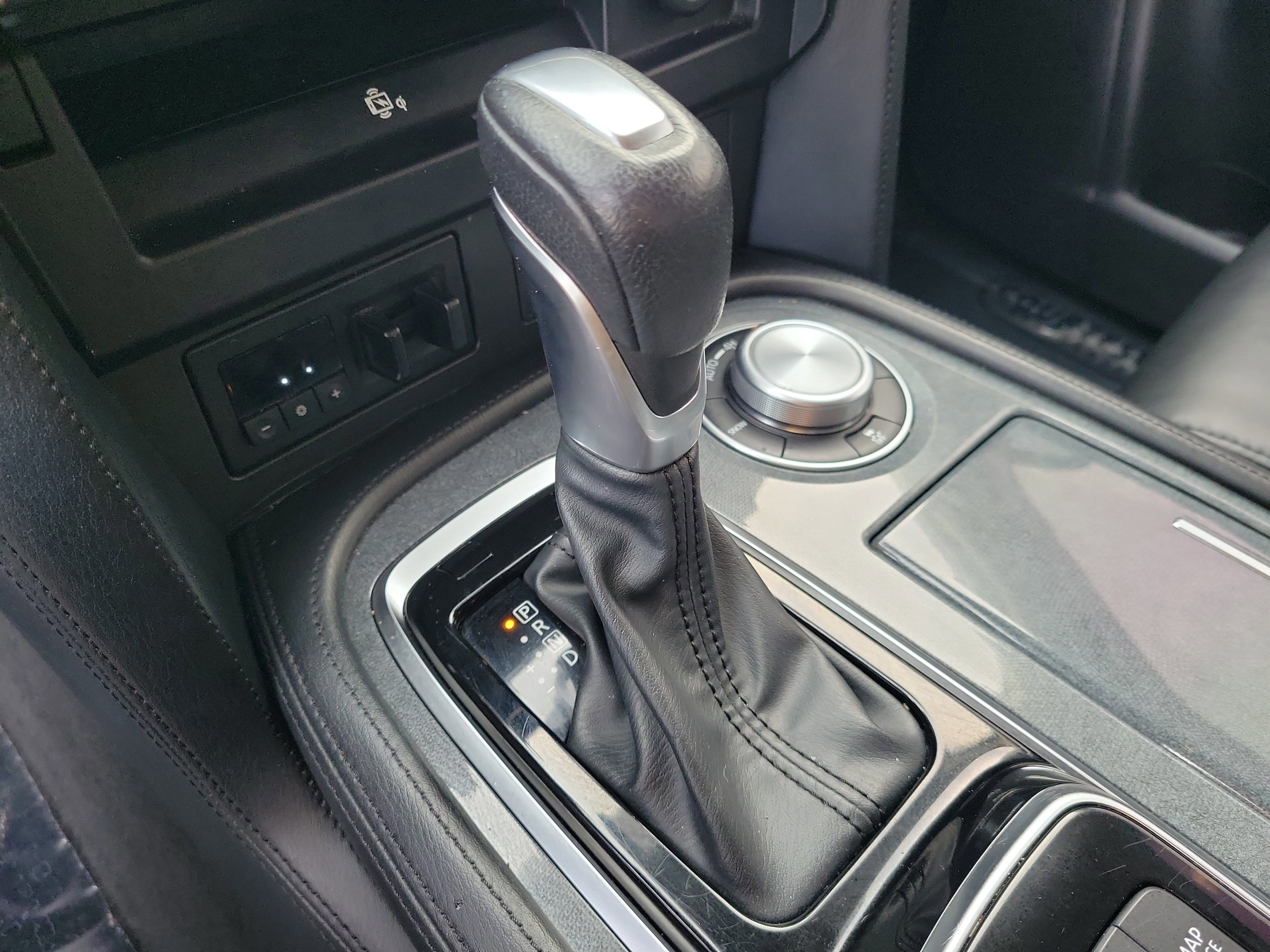 Certified 2022 Nissan Armada SV w/ SV Appearance Package image 37