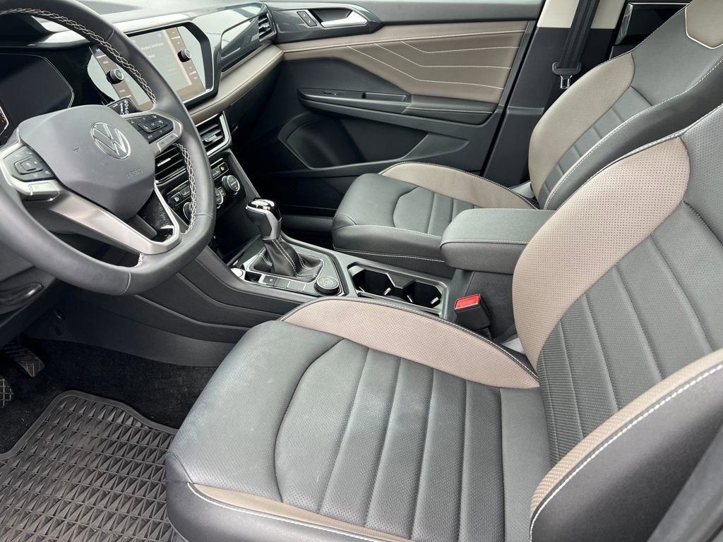 Used 2024 Volkswagen Taos SEL image 10