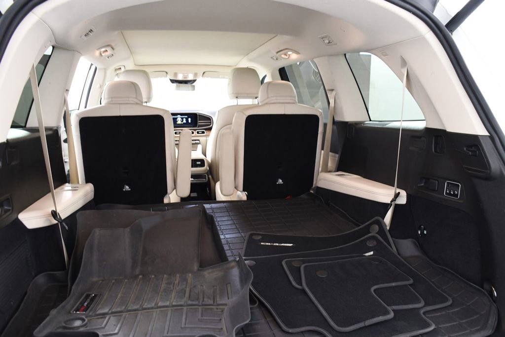 Used 2021 Mercedes-Benz GLS 580 4MATIC image 23