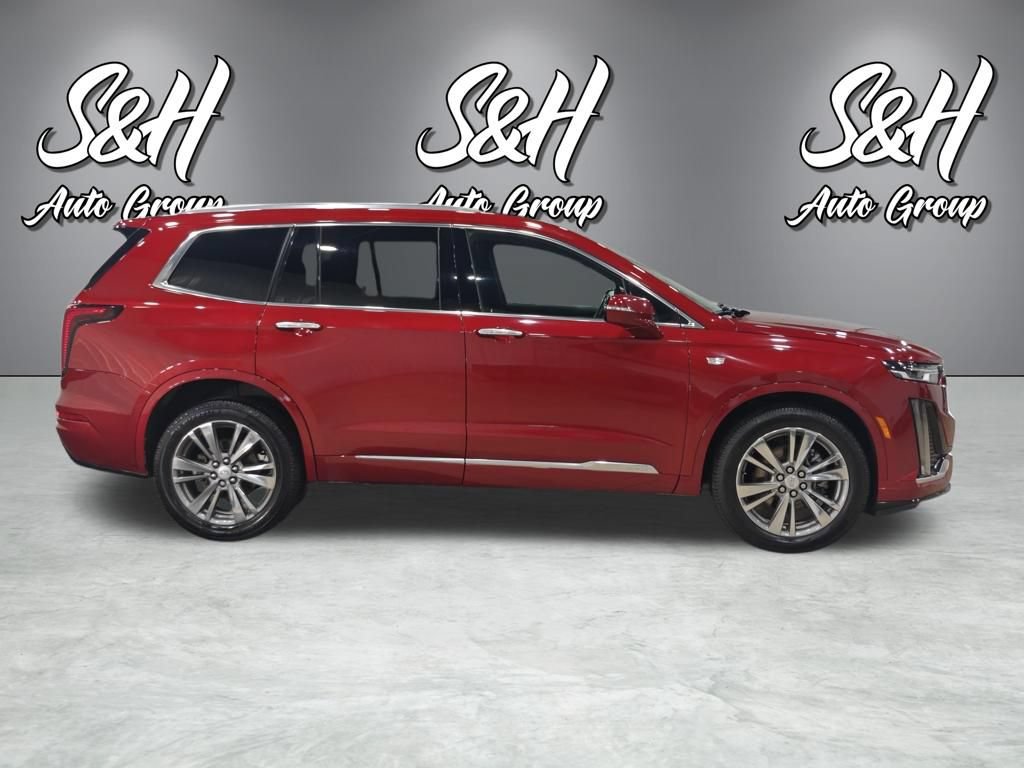 Used 2022 Cadillac XT6 Premium Luxury w/ LPO, Floor Liner Package AWD/4WD image 22