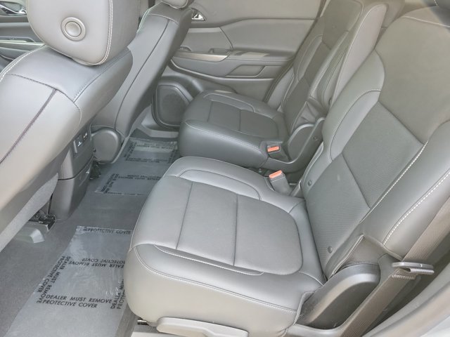 Used 2023 GMC Acadia SLT w/ Elevation Edition FWD image 14
