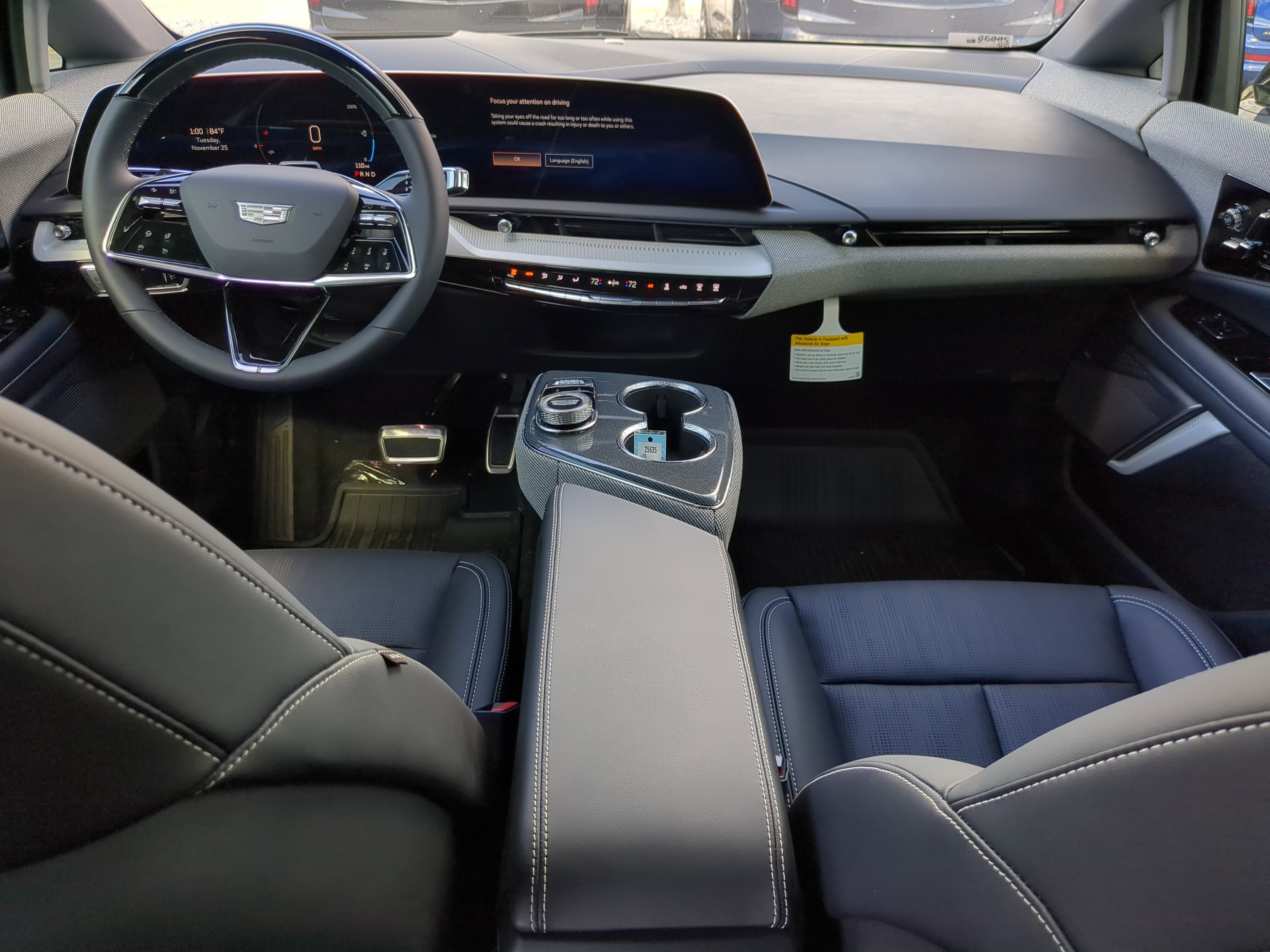 New 2025 Cadillac Optiq Luxury 2 image 12