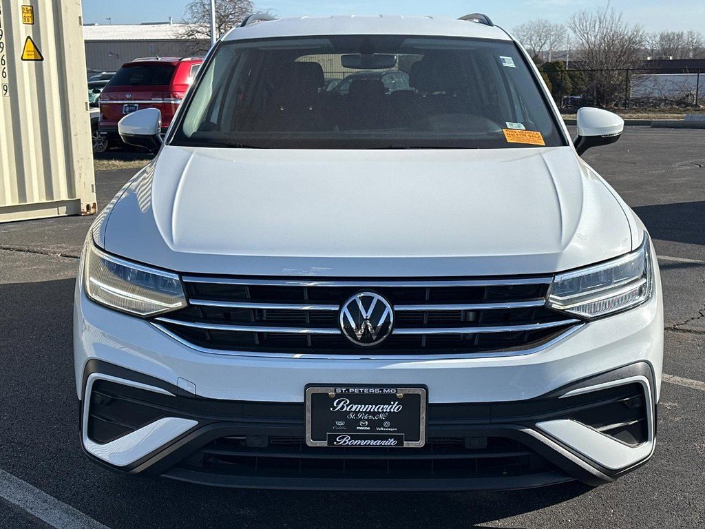 Used 2023 Volkswagen Tiguan S image 2