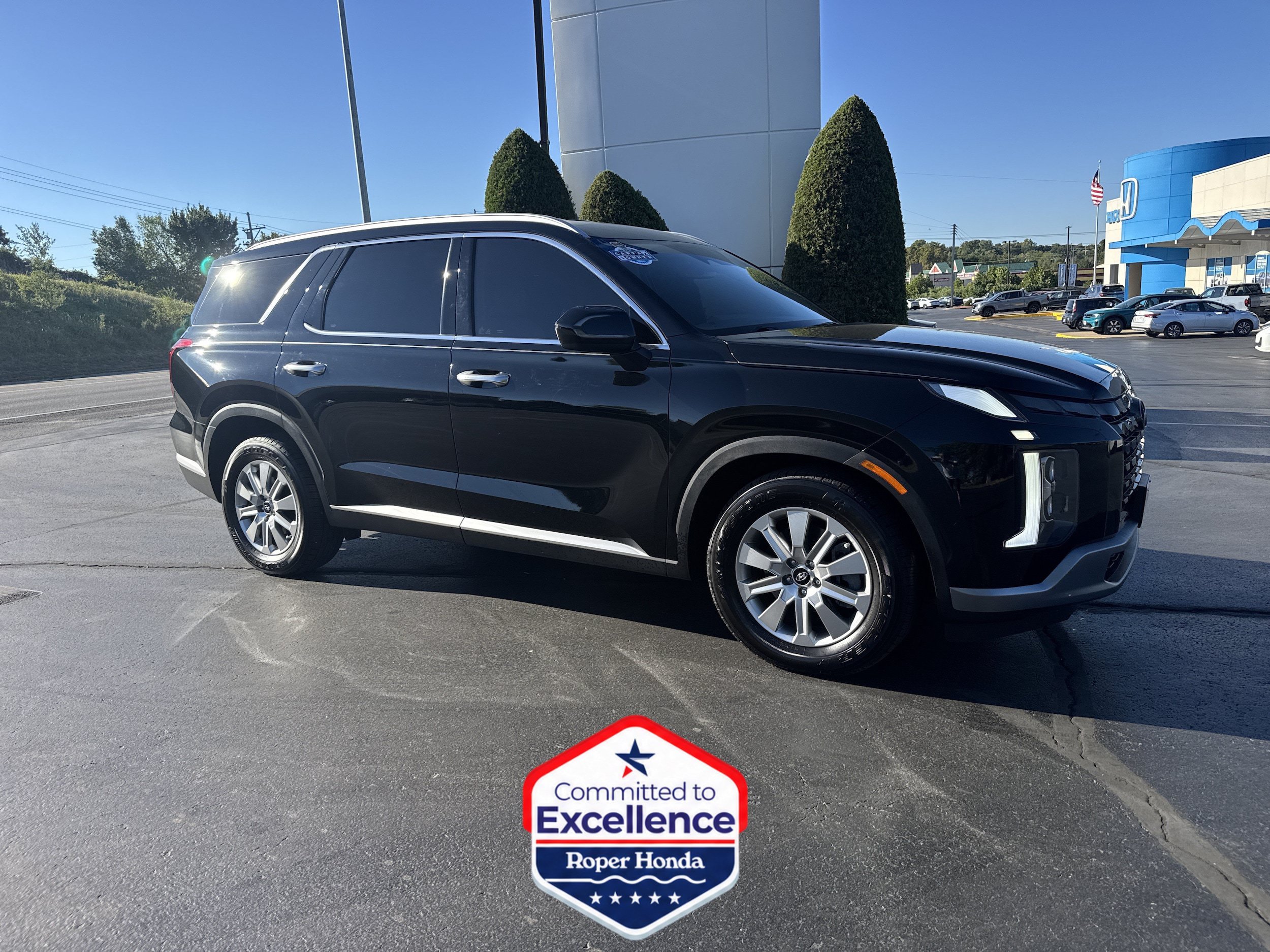 Used 2023 Hyundai Palisade SEL AWD/4WD image 1