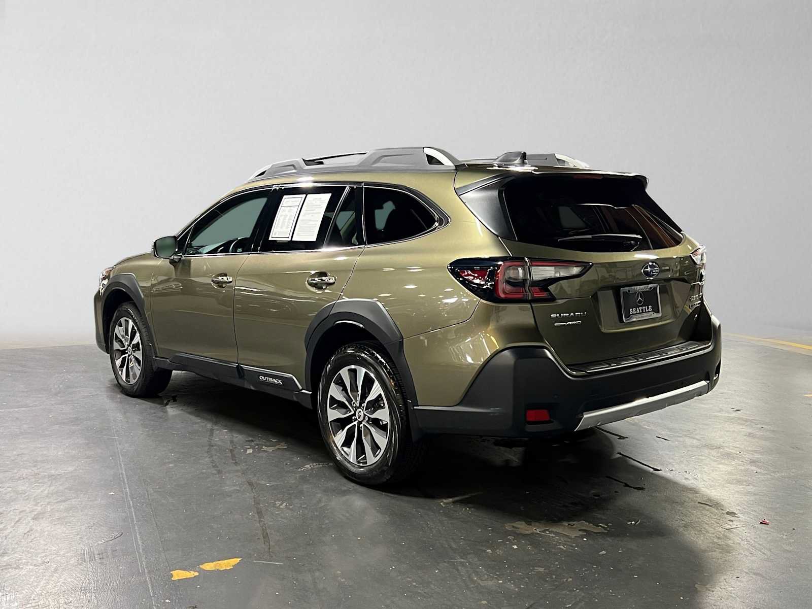Used 2025 Subaru Outback Touring XT AWD/4WD image 5